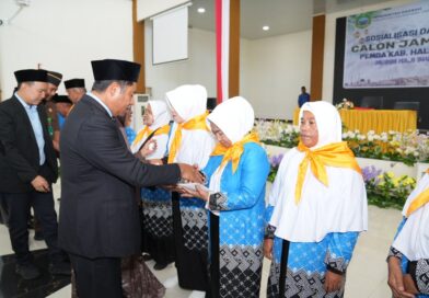 Pesan Menyentuh Bupati Saat Lepas CJH Haltim ke Tanah Suci