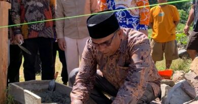 Sekolah Gratis di Halsel! Wakil Bupati Halut Hadiri Peletakan Batu Pertama Madrasah Subulussalam