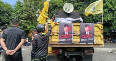 Aksi Tengah Malam Berujung Ricuh, Kadis PUPR Malut Didesak Dicopot!