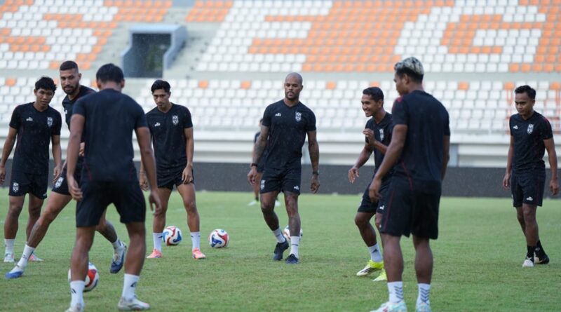 Pincang di Laga Penentuan! Malut United Tetap Bidik Poin di Kandang Borneo FC