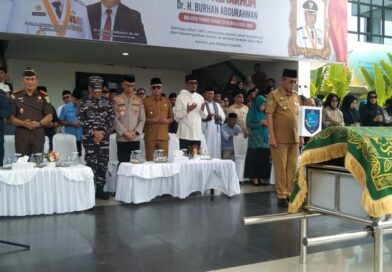 Tangis Pecah di Ternate, Haji Bur Dilepas dengan Penuh Haru dan Penghormata