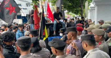 Harga Pertamax Melonjak, Mahasiswa Ternate Turun ke Jalan Bawa 13 Tuntutan!