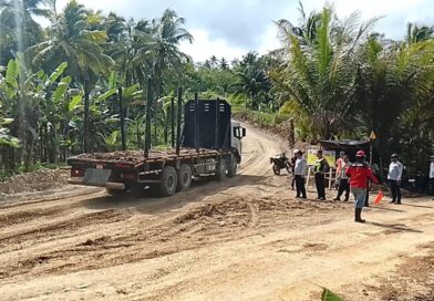 Jalan Rusak Diduga Akibat Truk Perusahaan, Dishub Haltim Minta Aktivitas Dihentikan