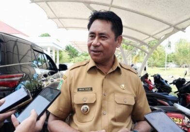 Bupati Haltim Tegas: Tak Ada Rencana Merumahkan PPPK dan Honorer
