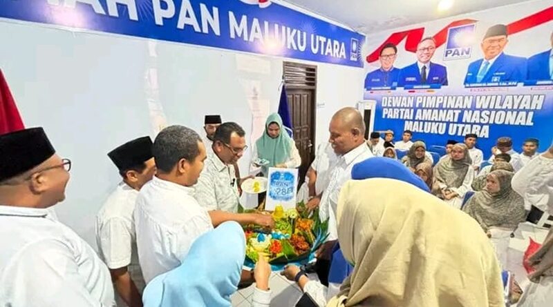 Rayakan HUT ke-28, PAN Malut Berbagi Kebahagiaan Bersama Anak Yatim