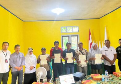 19 Sertipikat Diserahkan ke Warga Transmigrasi Waleh, Kantah Halteng Bahas Sengketa Tanah
