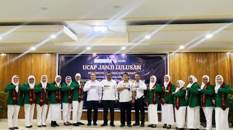 74 Mahasiswa Halut Ikuti Ucap Janji Kelulusan Sarjana Kebidanan FKK UMJ