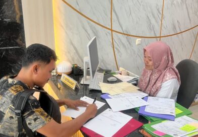 Dua Sertipikat Peralihan Hak Diserahkan Kantah Halteng, Berlokasi di Nurweda dan Lelilef Waibulan