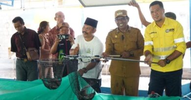 Panen Ikan Nila di Soahukum, Wabup Kasman: Jangan Berhenti Jadi Seremonial!