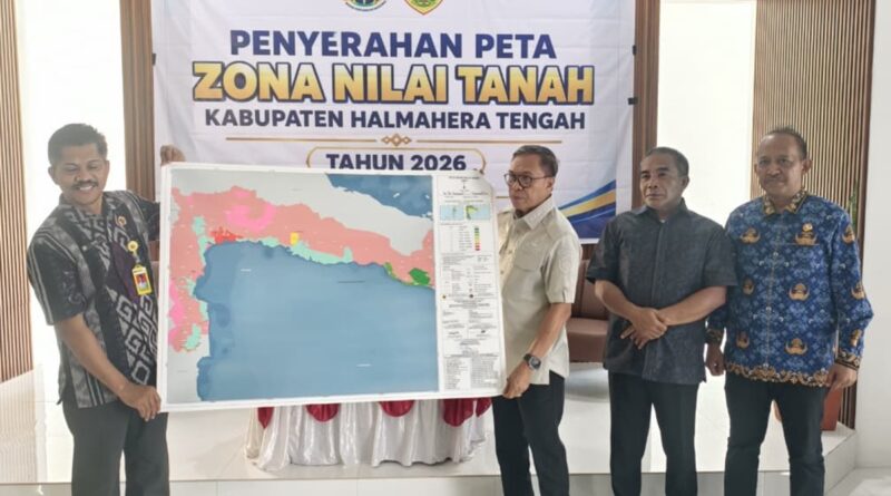 Kantah Halteng Serahkan Peta ZNT 2026 ke Bupati, Jadi Dasar Optimalisasi PAD