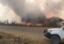 Kebakaran di Perumahan PT Sam Sejati Halut, Petugas NHM Berjibaku Padamkan Api