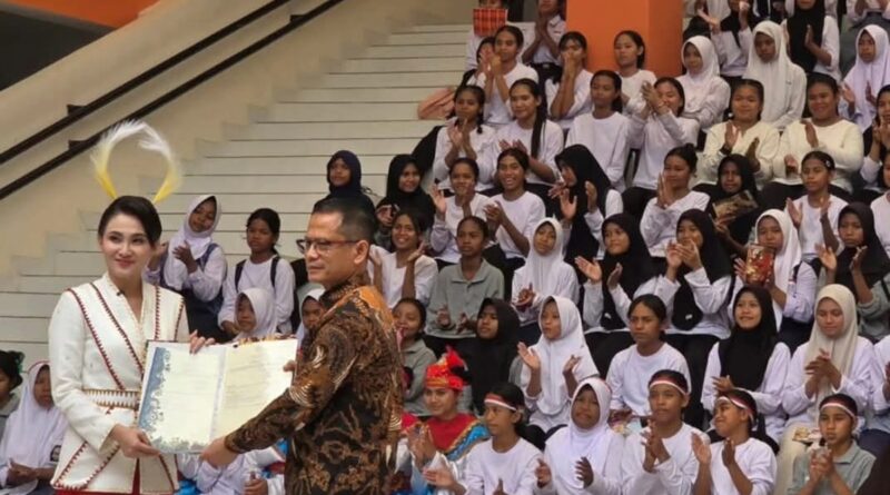 Sertipikat Sekolah Rakyat, Rumah MBR, dan PTSL Diserahkan di Sofifi, BPN Halteng Turut Mendampingi